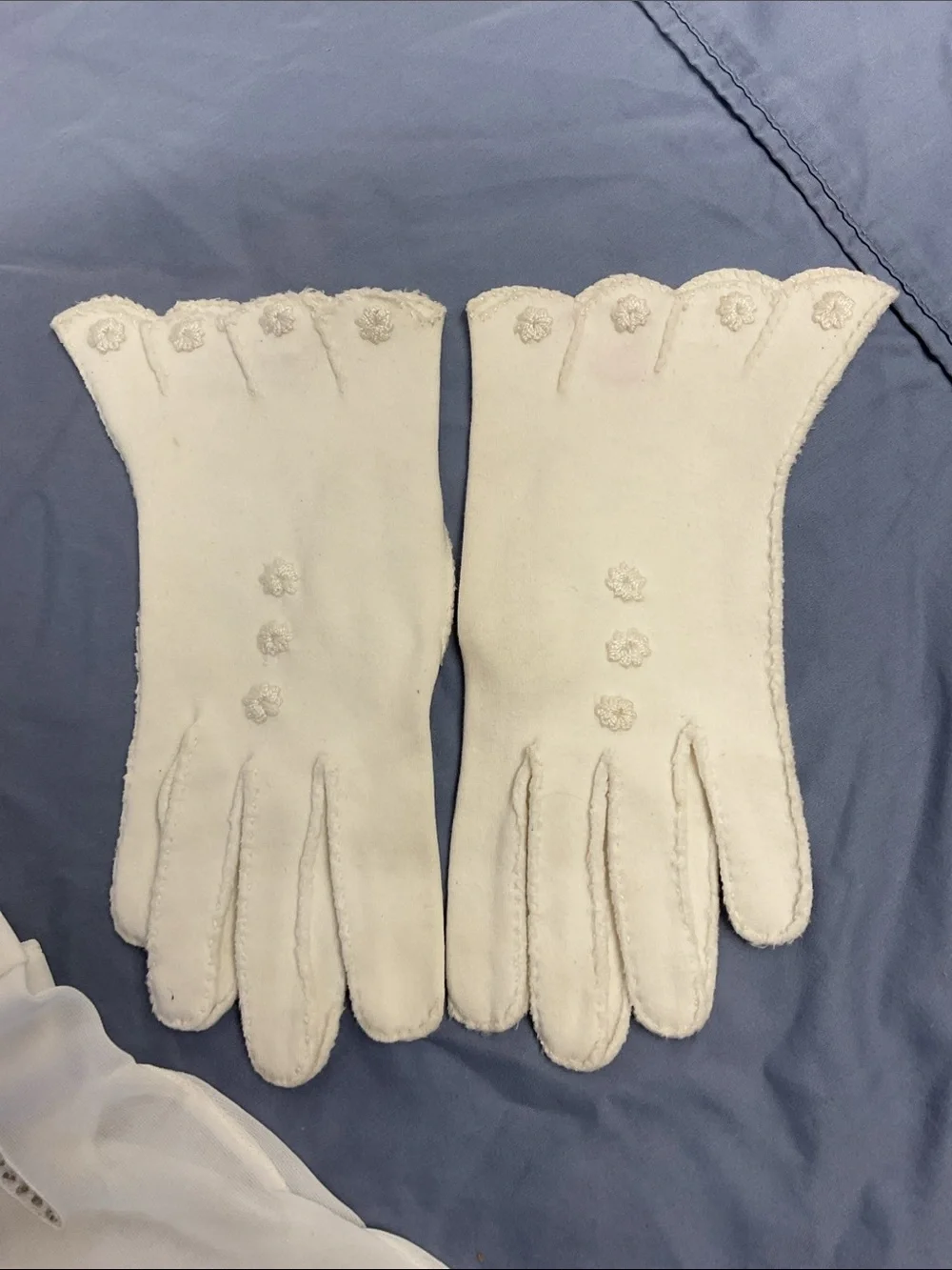 Vintage White Dress Gloves Set - Three Pairs, Two new one used. For small hands